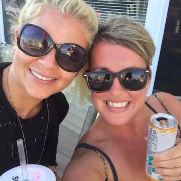 Meet your Posher, Courtney - Picture 16 of 16